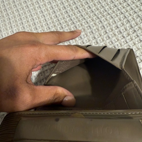 Louis Vuitton Epi Portefeuille Tri Fold - Picture 6 of 14